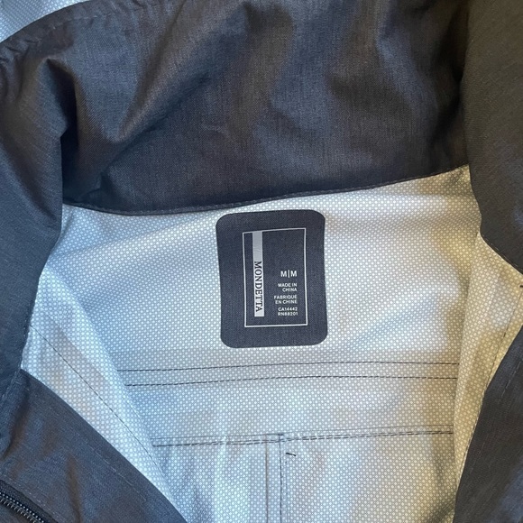 Mondetta Raincoat - Picture 3 of 5